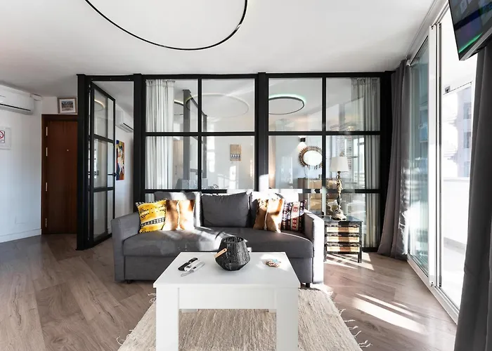 Coxy In Almaria Near Centre Torremolinos