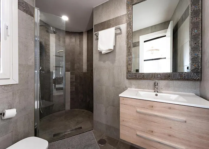 Coxy In Almaria Near Centre *