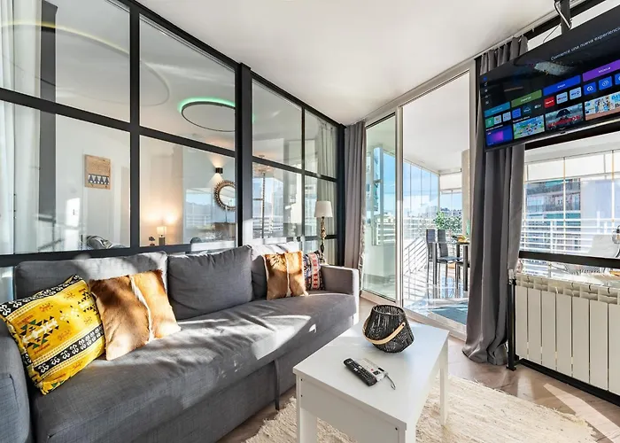 Coxy In Almaria Near Centre * Torremolinos